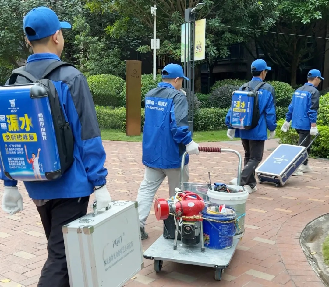 還在卷白領？現(xiàn)在真正高收入的，反而是這群“干臟活”的人